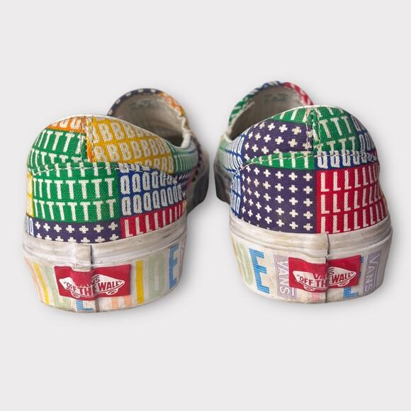 Vans Classic Rainbow Pride Slip-On Sneakers Women’s 8.5, Men’s 7 Canvas LGBTQ - Picture 3 of 7